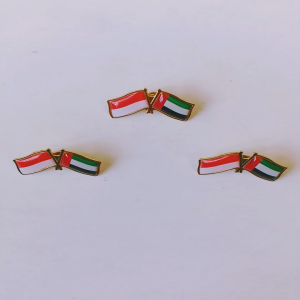 Pin Bros Lencana Kuningan Emas Bendera Persahabatan Indonesia dan Uni Emirat Arab