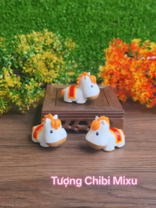 Tượng Ngựa ngố chibi dễ thương 6x4cm decor trang trí cho năm mới may mắn và tài lộc
