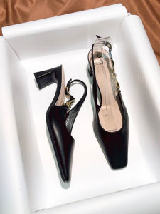 รองเท้าส้นสูงแบบสวมหัวเหลี่ยมสีดำสไตล์ฝรั่งเศสสำหรับผู้หญิงในช่วงฤดูร้อนปี 2025 รองเท้าส้นแบนแบบสวมหัวเหลี่ยมสำหรับใส่ไปทำงานและกลางแจ้ง