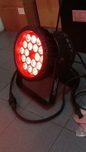 New!! RGBW 18 * 10W 4 in 1 Color Waterproof Par Light/ Full Color Par Light/ DMX512 Control forDance Stage Indoor and Outdoor Activity