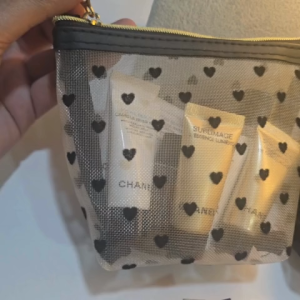 Mini Transparent Mesh Heart Print Cute Cosmetic Bag Portable Toiletry Organizer Makeup Bag Multifunction Transparent Women Lipstick Storage Gift Pouch