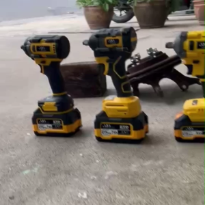 (ถูกที่สุด) PROLITE บล็อกไขควงไฟฟ้าไร้สาย แบต 21V MAX 5000 mAh BRUSHLESS แรงบิด 1000 นิวตัน บล็อกไร้สายผลิตมาตรฐานเยอรมัน