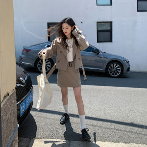 Mixd | Bộ Đồ Áo Khoác Trench Ngắn Màu Khaki Elegent