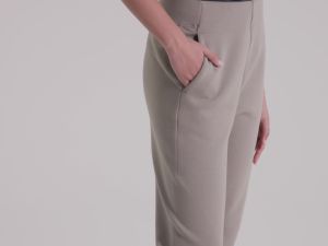 ASICS Women MOBILITY KNIT PANT in Meteor Grey