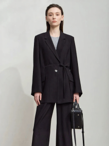 AMII | Commute Style Tie Wide Shoulder Padded Suit with Belt