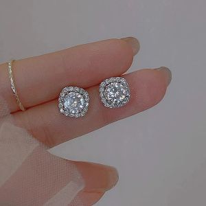 Flashy Square Zircon Earrings Unique Design High-End Feelings Womens Fashion Jewelry Crystal Ear Decorations Fresh out
