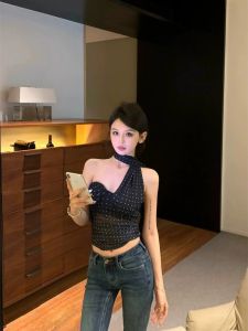 VKSOD | เสื้อกั๊กคอวีแขนกุดลายจุดสไตล์ฝรั่งเศสย้อนยุคสำหรับผู้หญิงในช่วงฤดูร้อนปี 2025 เสื้อครอปเข้ารูปเอวสูง ทรงสลิมฟิต