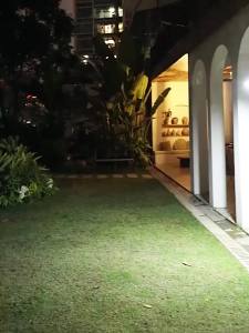 Đèn Đường Năng Lượng Mặt Trời 3000W Đèn LED Ngoài Trời Chống Nước Cảm Biến Chuyển Động Đèn Pha Năng Lượng Mặt Trời Đèn Chiếu Sáng Gắn Tường Độc Lập