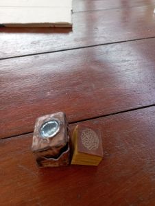 KITAB STAMBUL WADAH BOX KACA PEMBESAR ANTIQ