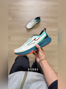 ERKE running shoes mens autumn and winter waterproof sports shoes new anti-splash running shoes non-slip shoes mens shoes