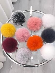 Cute Fox Fur Ball Keychain Bag Ornament Car Decoration Womens Plush Key Holder Fashionable Accessory Genuine Fox Fur