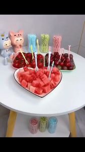 50PCS/ Box Disposable Fruit Fork Plastic Fork Environmentally Friendly Cute Cartoon Shape Plastic Fork Kitchen Utensil Portable