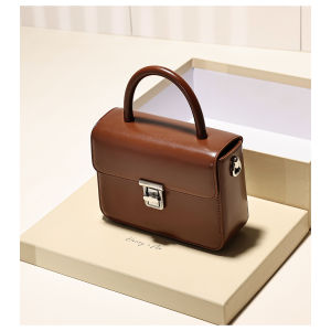 Fashionable Genuine Leather Small Square Bag Womens Single Shoulder Bag Crossbody Bag Retro Style Early Autumn New Model