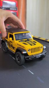 โมเดลรถJEEP Wrangler Rubikon สเกล1:32 บอดี้เหล็ก DIE-CAST  มีไฟหน้า-ไฟท้าย แบบดึงถอย มีเสียงเหมือนจริง เปิดประตูได้รอบคัน