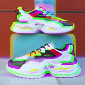 sepatu sneakers cowok versi Korea baru dari tren sepatu pria olahraga kasual HR0Z Terbaru 2023