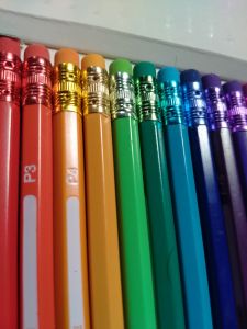 Joyko Pensil Warna Panjang 24 Bisa Di Hapus