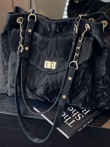 Casual Soft Surface Retro High Capacity Multi-Layer Womens Bag Fashionable Chain Shoulder Underarm Bag PU Material Zipper Closure