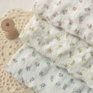 ผ้าโพลีเอสเตอร์ฟองลายดอกไม้เล็กสำหรับเย็บผ้าผู้หญิง ชุดตุ๊กตา ชุดโลลิต้า ผ้า TJ22459