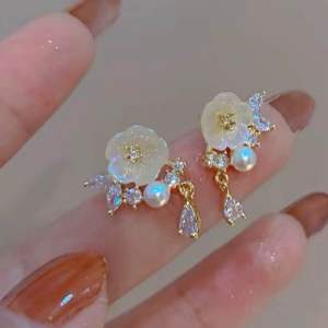 Bông Tai Hoa Tai Hình Hoa Mộc Lan Đính Đá Zircon Phong Cách Thời Trang Retro Sang Trọng