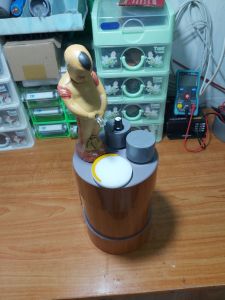 Bình rót rượuu cảm biến chú tiểu