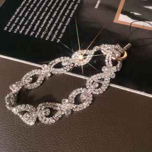 Luxury Rhinestone Mobile Phone Lanyard Womens Fashion Decorative Chain Anti-Loss Bracelet High-End Handheld Phone Chain Accessory
