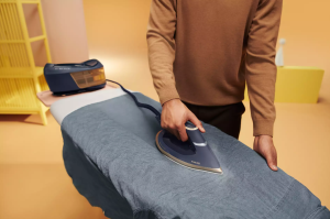 Philips PSG6066/20 | Steam Generator Iron | Ultra Fast Extra Compact |  Optimal TEMP Tech - No Burns | SteamGlide Tech - Smooth Ironing | Up to 600g Steam Boost | Fast Crease Removal | Auto Shut-Off | Official Store