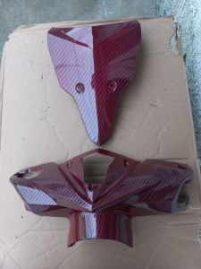 batok depan dan dada dasi depan vario techno 125 karbon candytone merah