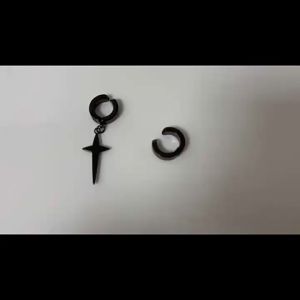 Anting Titanium Bintang NOVA: Aksesoris Mewah & Elegan untuk Pria & Wanita Terbaru