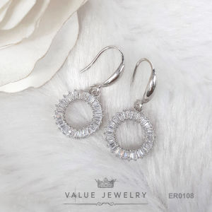 Baguette Shape คริสตัลเพชรบาเก็ต ER0108 ValueJewelry ตูมหู รูปวงกลม ประดับคริสตัล