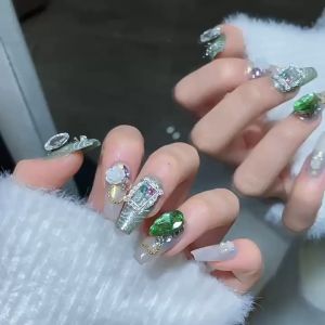 Buatan Tangan Tekan Pada Kuku Ballerina Kuku Palsu Mata Kucing Hijau Muda Dengan Warna-warni Glitter Dekorasi Berlian Imitasi Peti Mati Panjang Kuku Palsu