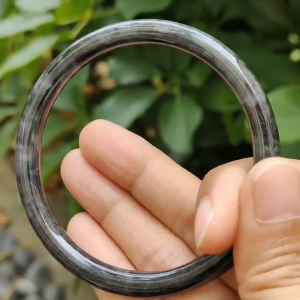 A Ding Ding Circular Bangle 57.9 mm New Arrival SG - Natural Type A Jadeite Jade Bracelet certificate weighs 22.58 grams Width 6.1 * Thick 6.6 mm (bangle19)