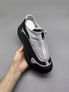 Nanjiren | Breathable Cool Silk Technology Fabric Mens Summer Shoes