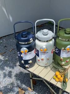 กระติกน้ำเก็บอุณหภูมิ เป็นขนาดจัมโบ 4.6 ลิตร 4600ML ของ DB-22667 แถมล้างแก้ว