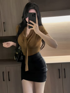 Áo Thun Tay Ngắn Ôm Vừa Vặn Gợi Cảm Mùa Hè 2025 Áo Thun Tay Ngắn Xếp Ly Cổ Tròn Không Tay Màu Trơn Phong Cách Hàn Quốc