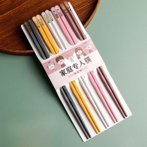 Food Grade Anti-Slip Chopsticks Set Portable High End Sensation for Home Use Customizable Chinese Style Alloy Chopsticks