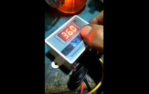 Terlaris Digital Thermostat Temperature Controller XH-W3001 220V AC Modern