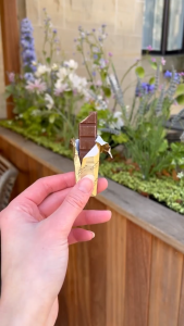 Camilan Coklat Impor Godiva Belgium 1926 Signature Mini Bar 90 Gr ( Individual Wrapped 8 Mini Bars ) Varian Sea Salt Dark Choco Roasted Almond Dark Choco Salted Caramel Milk Choco Masterpiece Dark Choco Ganache Heart 78.5 Gram & 109 Gram