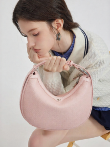 VALUNCICA EUROPHAM | Celebrities Choice Crescent-shaped Crossbody Underarm Bag