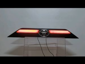 TRUNK LID LIST BAGASI BELAKANG INNOVA ZENIX 2023 2024 LIST ATAS PLAT NOMOR ZENIX