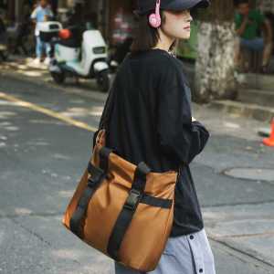 Black Waterproof Mens Casual Crossbody Bag Large Capacity Single Shoulder Bag Business Tote Bag Wet And Dry Separation Handbag