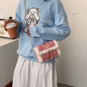 Túi Handmade Tự Đan Len Xù Phối Viền Trắng Mác Hươu Set Phụ Kiện DIY Đầy Đủ Đan Túi Handmade Nữ - EB82