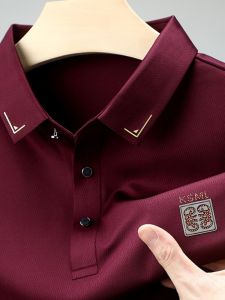 เสื้อยืดคอโปโลแขนยาวสีแดงสำหรับงานแต่งงาน แฟชั่นฤดูใบไม้ผลิและฤดูใบไม้ร่วง เสื้อผ้าทำงานสไตล์ธุรกิจสำหรับผู้ชาย