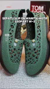 RUIMO Sepatu Slip ON Jelly Wanita Gaya Trendy Motif Leopard W-2 Super Anti Slip