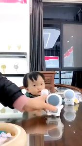 RK Kipas Angin Portable Mini Astronot Cute TERLARIS DILAZADA