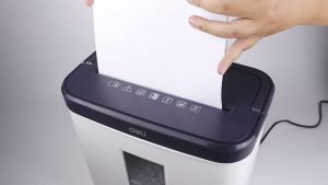 Deli เครื่องทำลายเอกสาร 12/15 ลิตร เครื่องย่อยกระดาษ เครื่องทำลายกระดาษ ขนาด A4 5/6 แผ่น อุปกรณ์สำนักงาน paper shredder