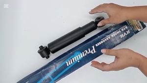 โช๊คหลัง มิตซูบิชิแชมป์1 รหัสสินค้า XKA1315 ยี่ห้อ คายาบ้า โช๊คอัพระดับโลก (ขายเป็นคู่)