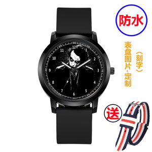 นาฬิกาข้อมือ Marvel จอมมายาการ์ตูน the Joker Batman Superman Captain America Thor แบบมีสายปีก หน้าปัดสีดำและสีขาว วัสดุอะคริลิก