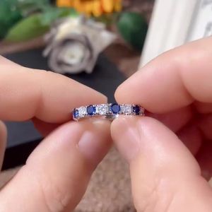 Huitan Blue White Round Cubic Zirconia Finger-ring for Women Silver Color Fashion Thin Accessories Daily Wear Statement Jewelry