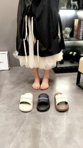 SARNEED Famoso Shoe รองเท้าแตะแบบสวม(ฟามาโซ) วัสดุทำจากยาง PVC เกรดดี พื้นนุ่ม กันลื่น ดีไซน์เก๋ สีสวย