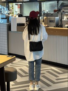 กระเป๋าสะพายข้างผ้า Oxford สีดำขนาดใหญ่ C&Y กระเป๋าสะพายข้างแบบสะพายข้างสำหรับเดินทางแบบลำลอง วัสดุผ้า Oxford